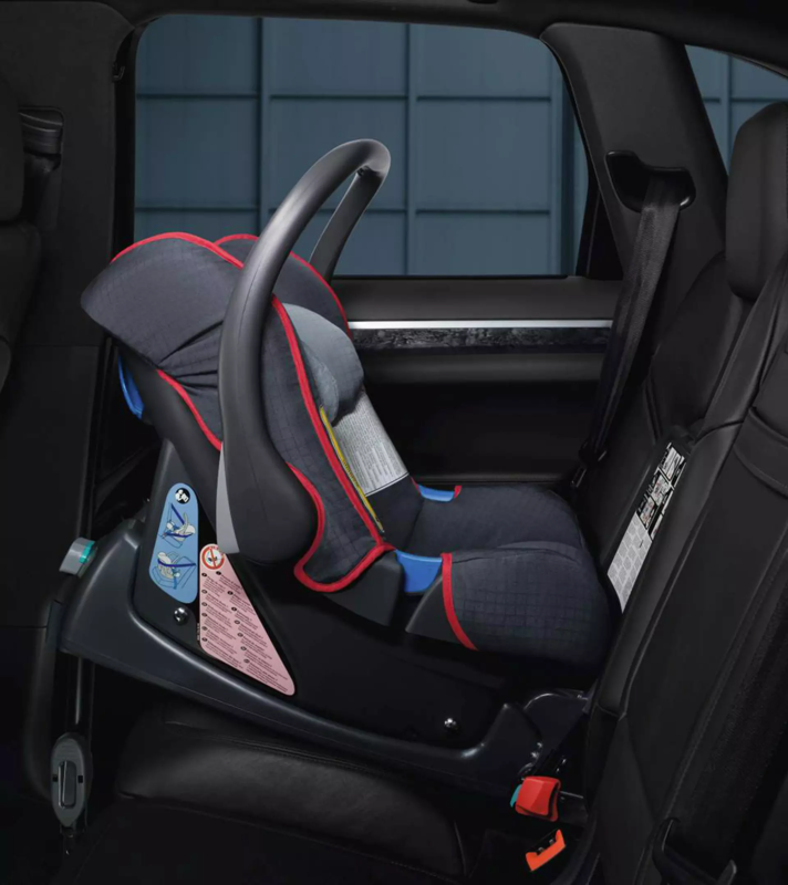 Porsche Bebek Koltuğu Altlığı ISOFIX resmi