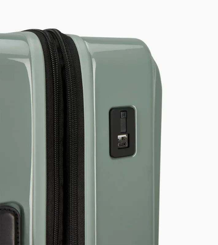 Roadster Hardcase business trolley S – Porsche Cayenne Electric Lifestyle resmi