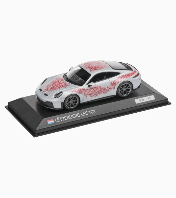 911 GT3 Touring 992.2 1:43-0