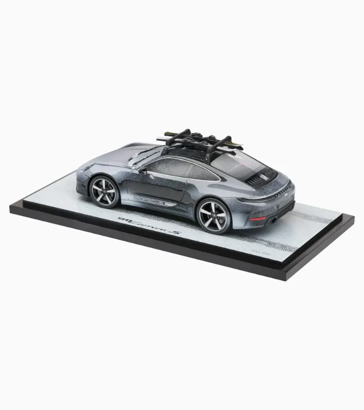 911 Carrera S 992.2 XMas 1-2