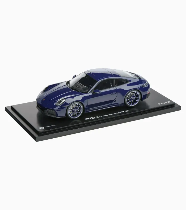 911 GTS 1:18 Multi-coloure-0