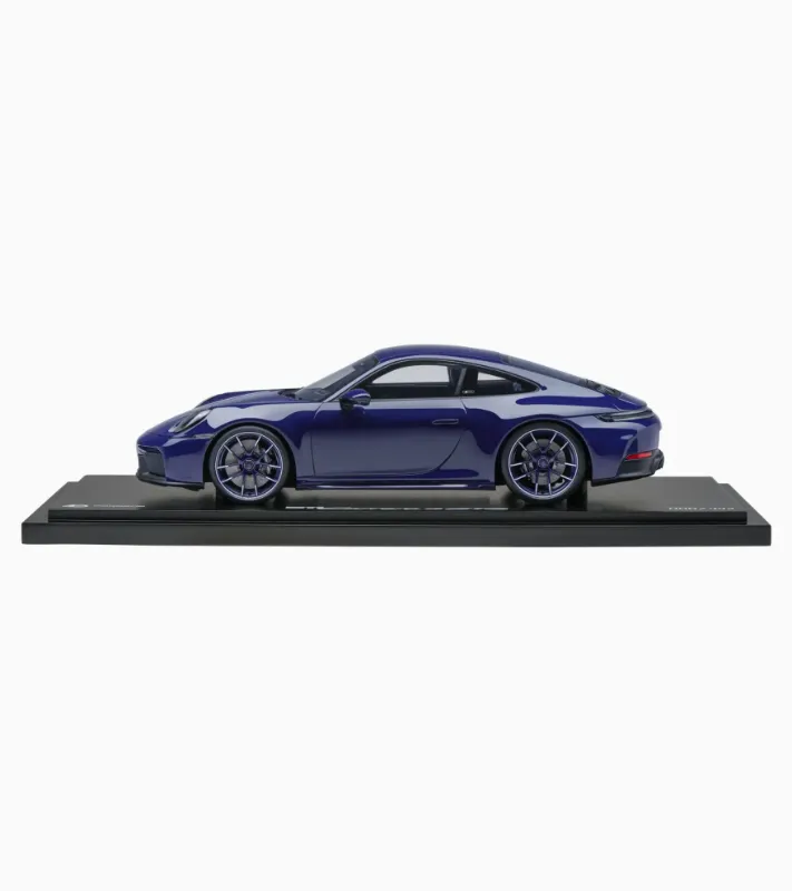 911 GTS 1:18 Multi-coloure-1