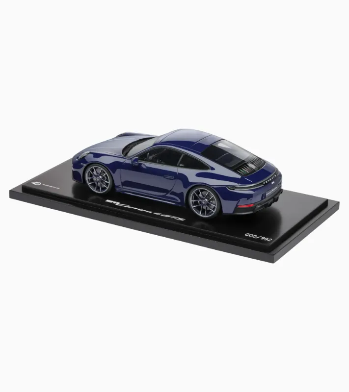 911 GTS 1:18 Multi-coloure-2