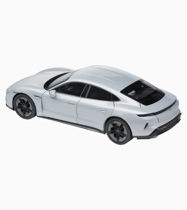 Taycan Turbo S J1.2 1:18 I-3