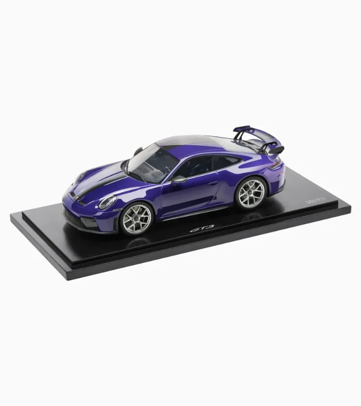 911 GT3 992.2 1:18 Ultraviolet Model Araba-0